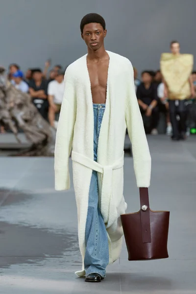 Look 34